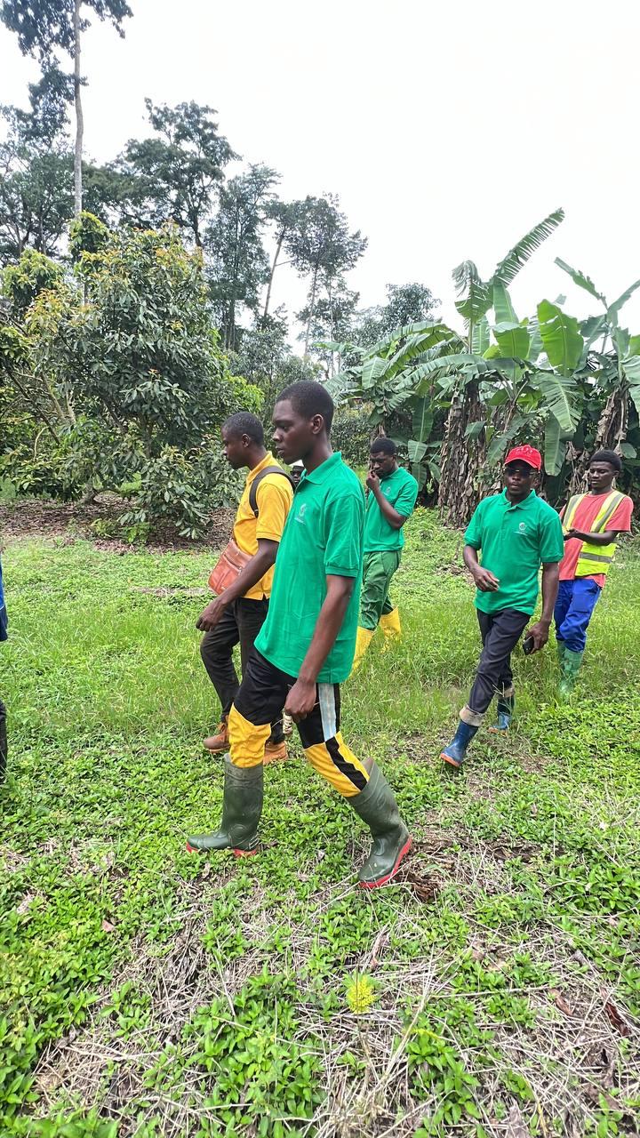 Equipe CIPRESA en deplacement sur une exploitation